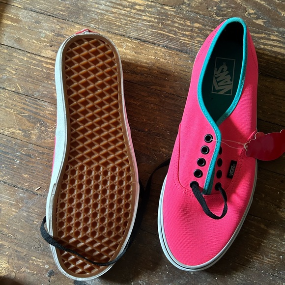 brand new pink vans - Picture 3 of 4